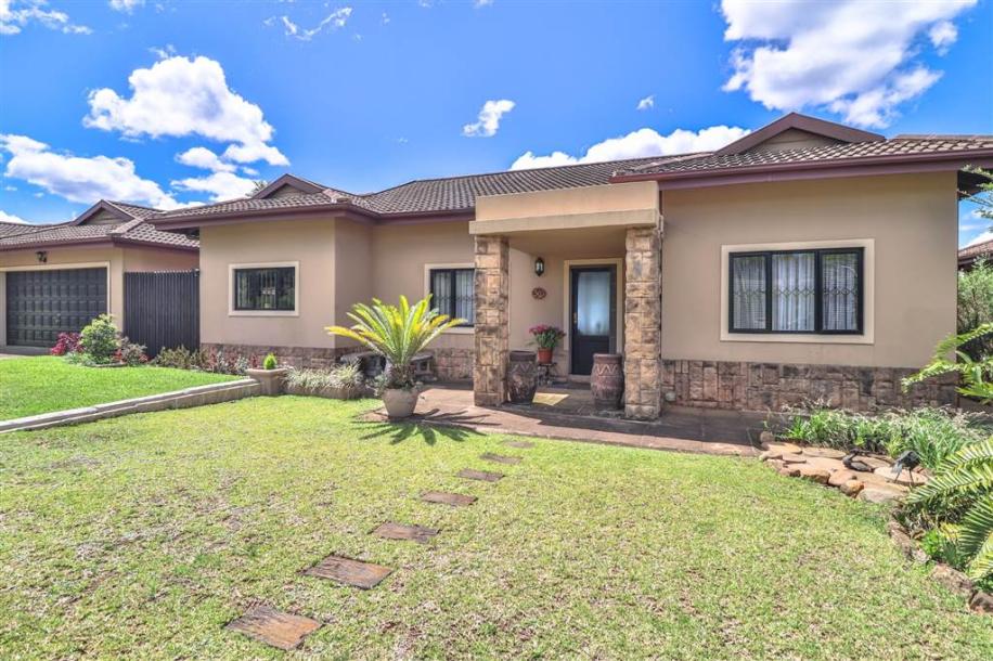 3 Bedroom Simplex in Camperdown-2