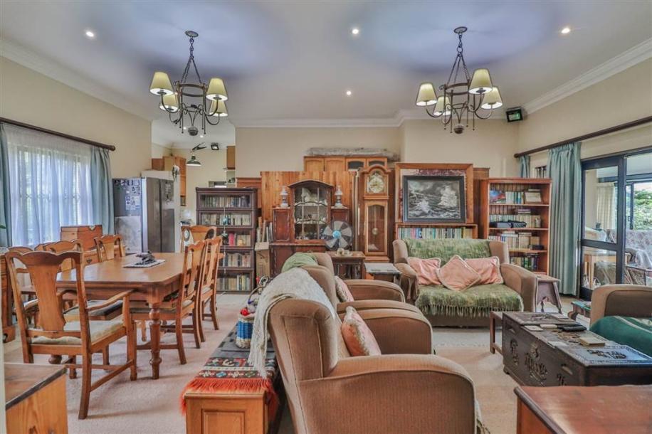 3 Bedroom Simplex in Camperdown-4