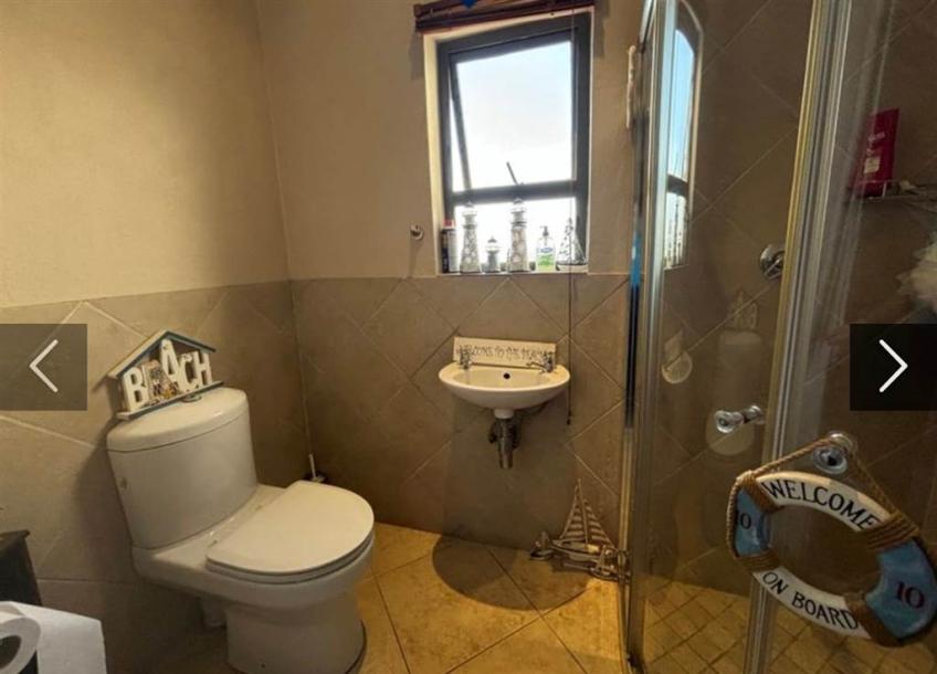 4 Bedroom House in Safari Gardens-17