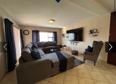 4 Bedroom House in Safari Gardens-8