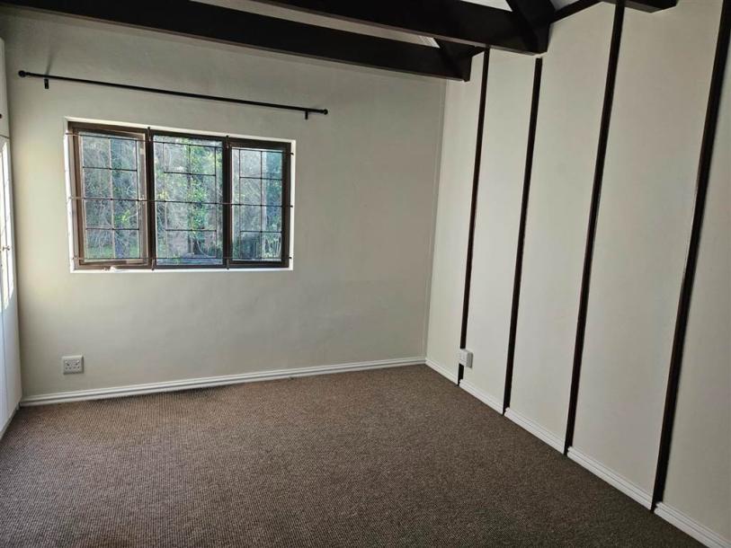 4 Bedroom House in Forest Hills-12