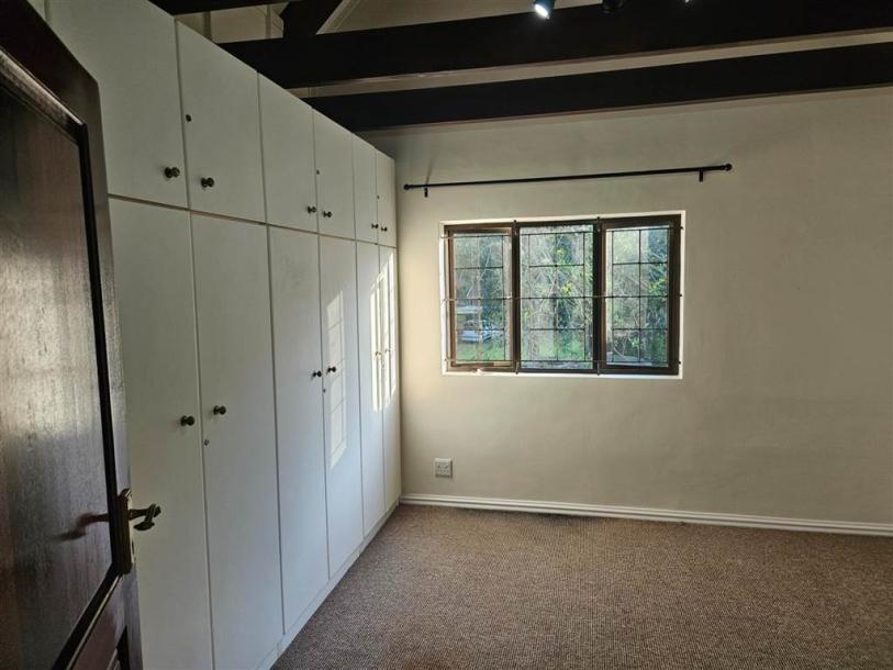 4 Bedroom House in Forest Hills-13