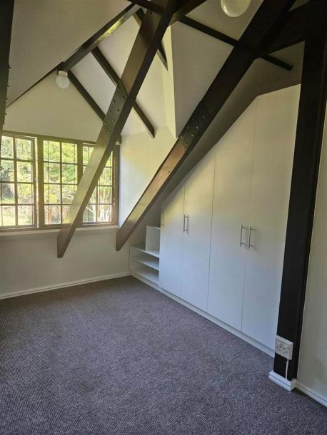 4 Bedroom House in Forest Hills-15
