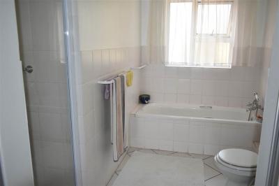 2 Bedroom Cluster in Centurion Golf Estate-16