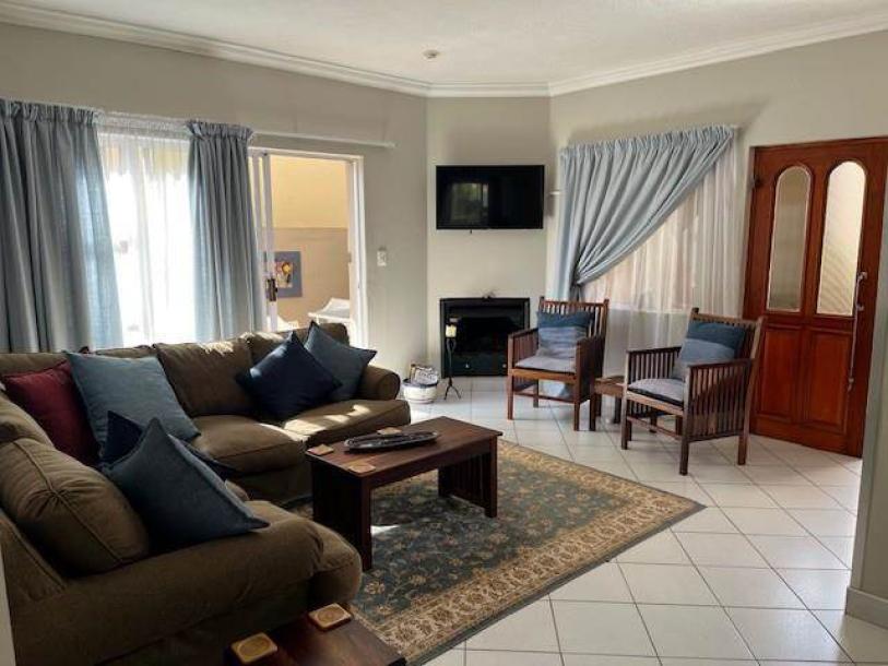 2 Bedroom Cluster in Centurion Golf Estate-5