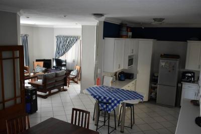 2 Bedroom Cluster in Centurion Golf Estate-8