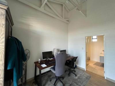 2 Bedroom Apartment in Lynnwood-12