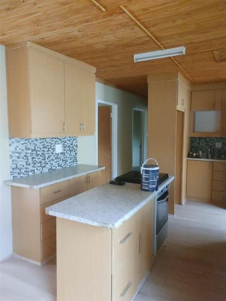 2 Bedroom Garden Cottage in Pellissier-1