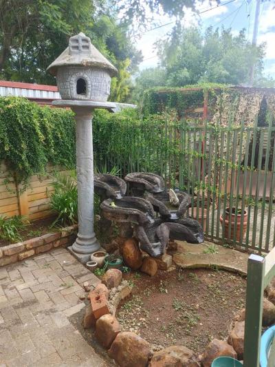 2 Bedroom Garden Cottage in Pellissier-8