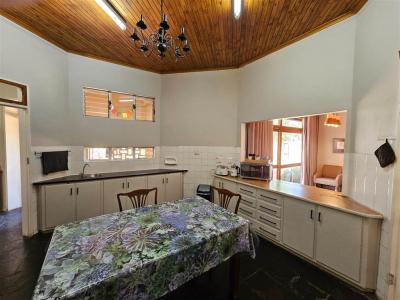 4 Bed House in Middelpos-9