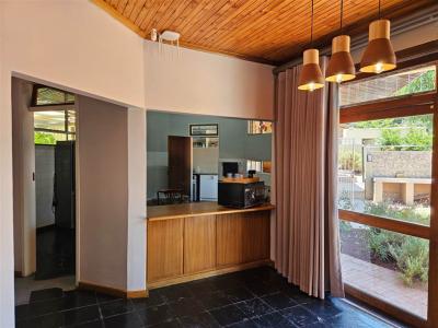 4 Bed House in Middelpos-4