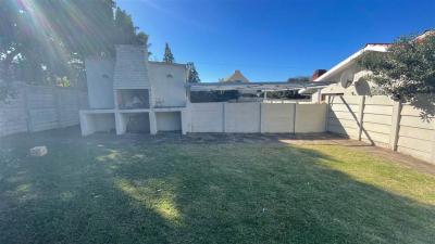 3 Bedroom Flat in Gonubie-14