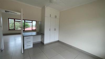 3 Bedroom Flat in Gonubie-9