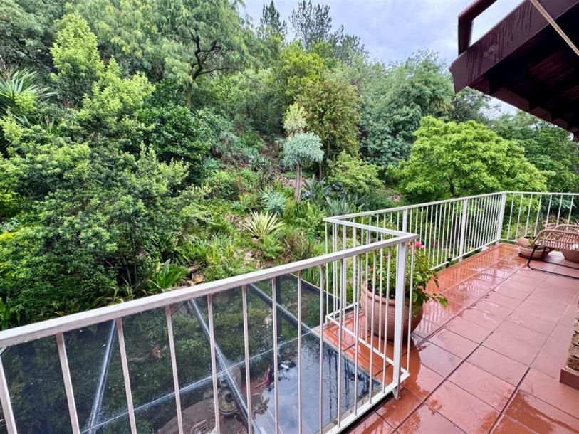 4 Bedroom Townhouse in Brummeria-10