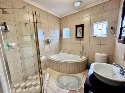 4 Bedroom Townhouse in Brummeria-11