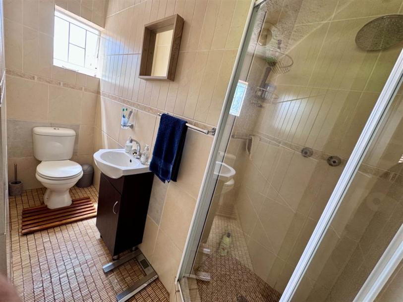 4 Bedroom Townhouse in Brummeria-8