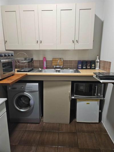 1 Bedroom Garden Cottage in Doornpoort and surrounds-1