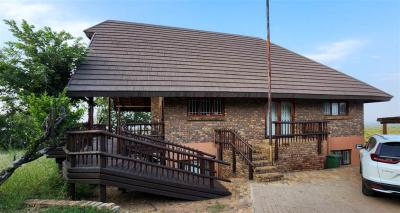 4 Bedroom House in Mabalingwe Nature Reserve