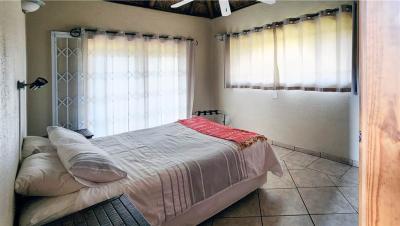 4 Bedroom House in Mabalingwe Nature Reserve-10