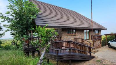 4 Bedroom House in Mabalingwe Nature Reserve-5