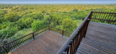 4 Bedroom House in Mabalingwe Nature Reserve-6
