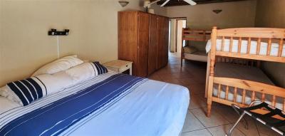 4 Bedroom House in Mabalingwe Nature Reserve-7