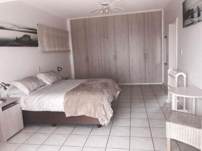 4 Bedroom Duplex in Summerstrand-12