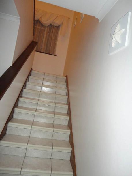 4 Bedroom Duplex in Summerstrand-17