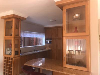 4 Bedroom Duplex in Summerstrand-4