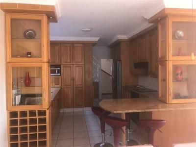 4 Bedroom Duplex in Summerstrand-5