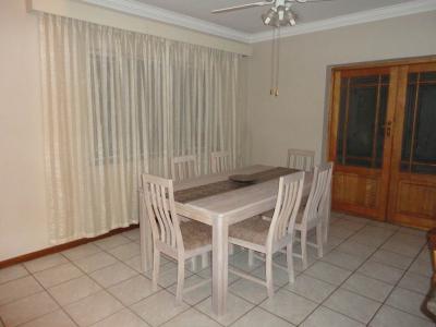 4 Bedroom Duplex in Summerstrand-8