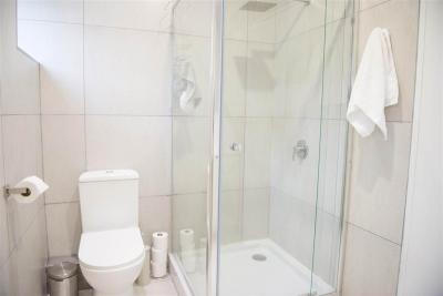 5 Bedroom House in Jeffreys Bay-17