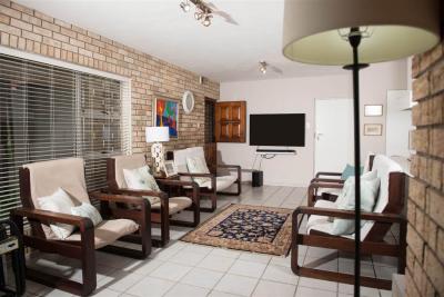 5 Bedroom House in Jeffreys Bay-5