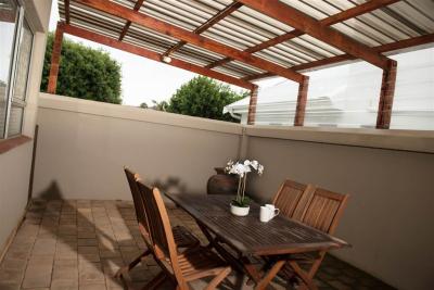 5 Bedroom House in Jeffreys Bay-6