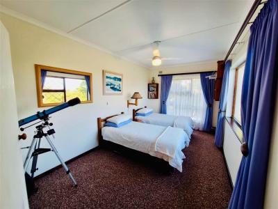 5 Bedroom House in Dawncliffe-10