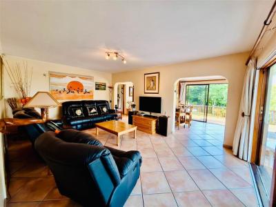5 Bedroom House in Dawncliffe-12