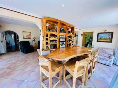 5 Bedroom House in Dawncliffe-13