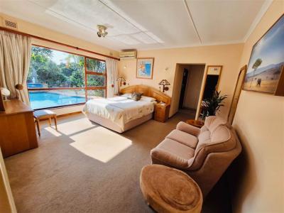 5 Bedroom House in Dawncliffe-7
