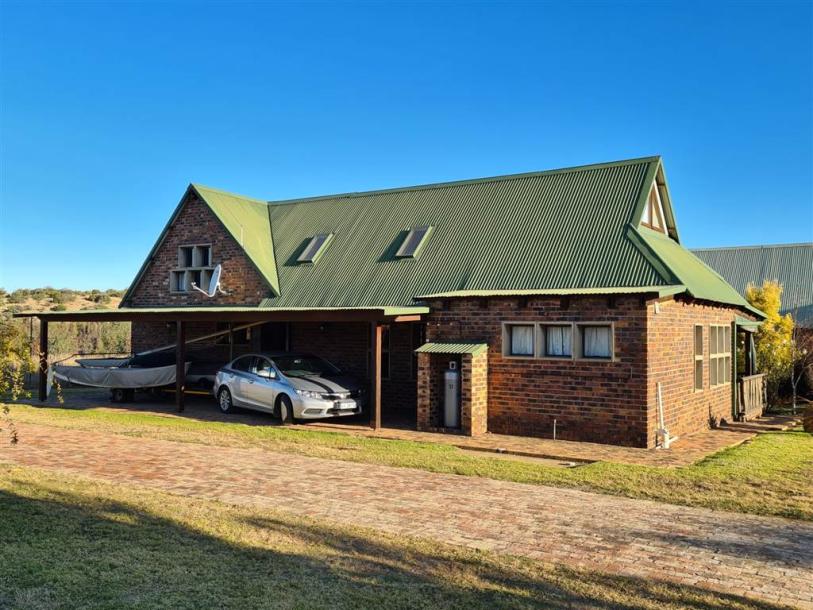 3 Bedroom House in Vaal Dam-2