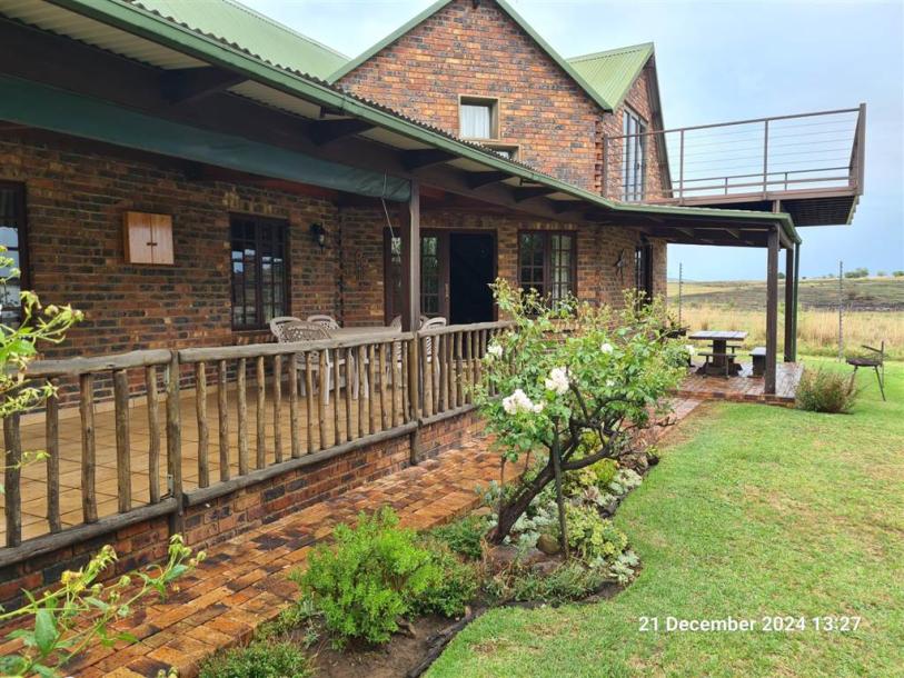 3 Bedroom House in Vaal Dam-3