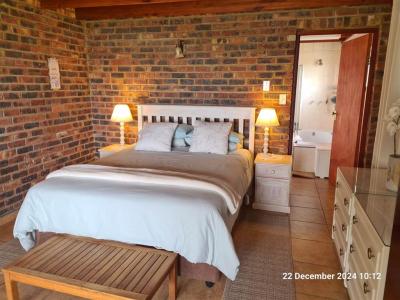 3 Bedroom House in Vaal Dam-9