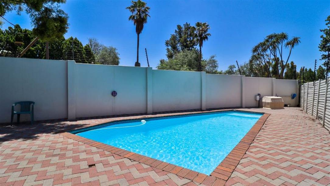2 Bed Apartment in Sandown-11