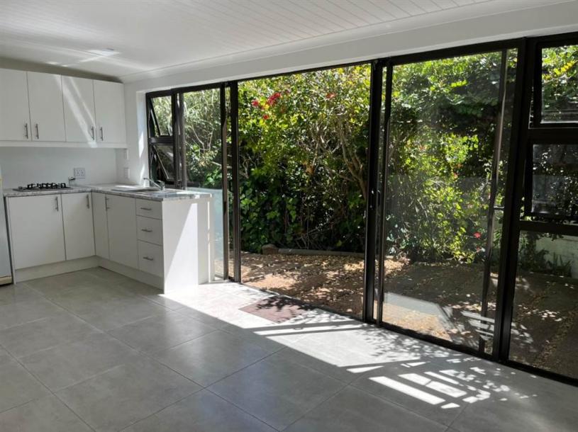2 Bed Apartment in Fish Hoek-2