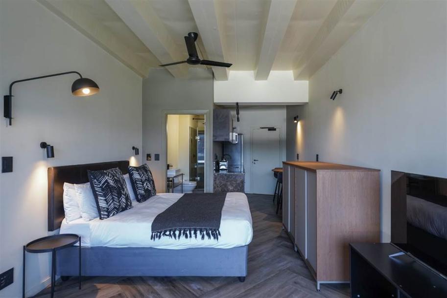 1 Bed Apartment in Foreshore-10