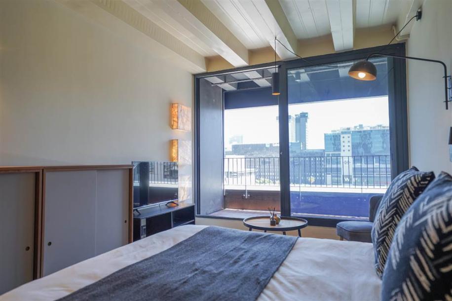 1 Bed Apartment in Foreshore-11