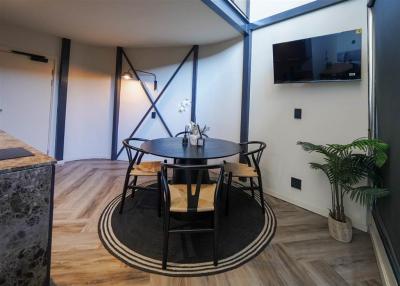 1 Bed Apartment in Foreshore-1