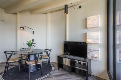 1 Bed Apartment in Foreshore-2