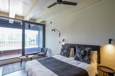 1 Bed Apartment in Foreshore-3