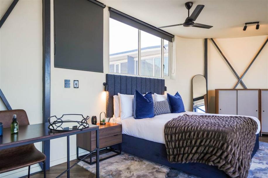 1 Bed Apartment in Foreshore-7