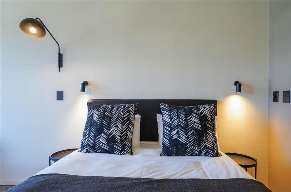 1 Bed Apartment in Foreshore-8